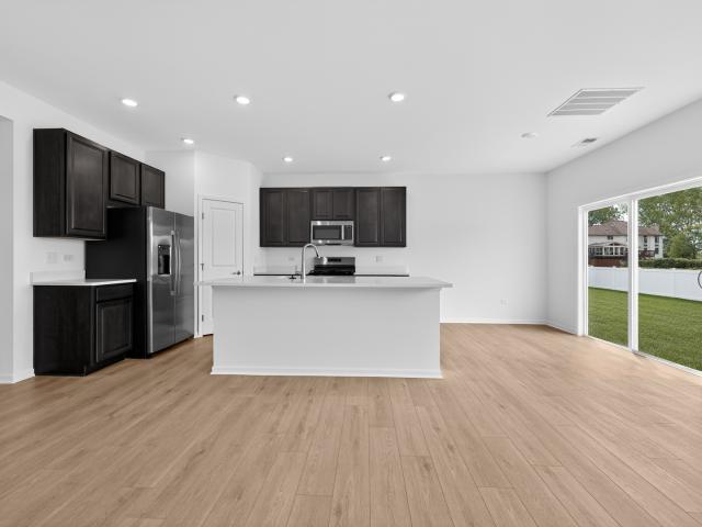 House for sale in Mchenry, Illinois