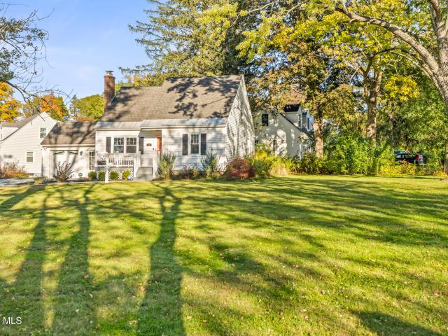 House for sale in Old Niskayuna, Town of Niskayuna