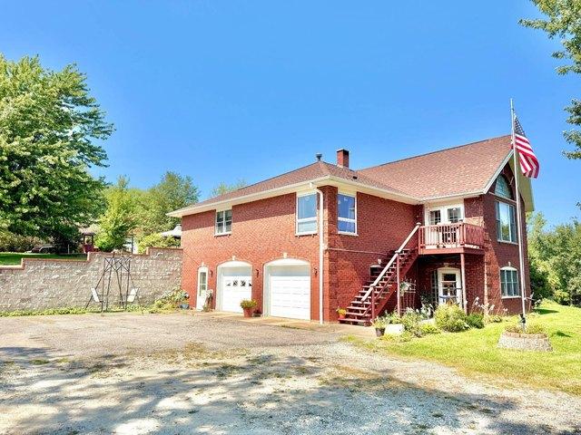 House for sale in Monmouth, Warren County