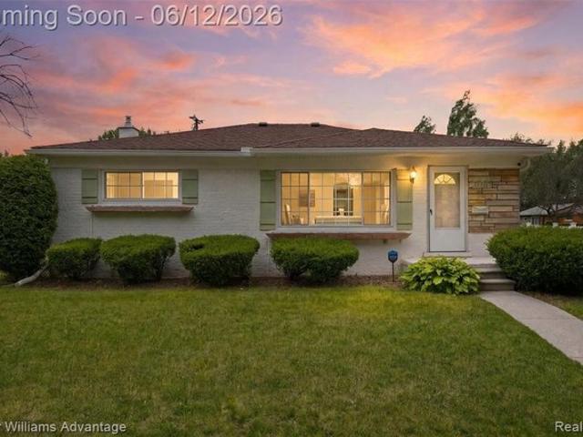House for sale in Oak Park, Michigan