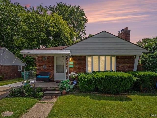 House for sale in Eastpointe, Michigan
