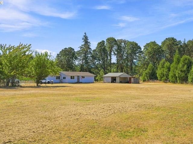 House for sale in Elmira, Lane County