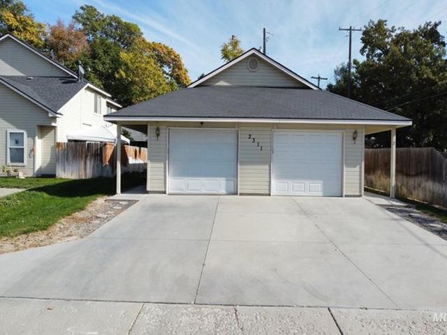 House for sale in Caldwell, Canyon County
