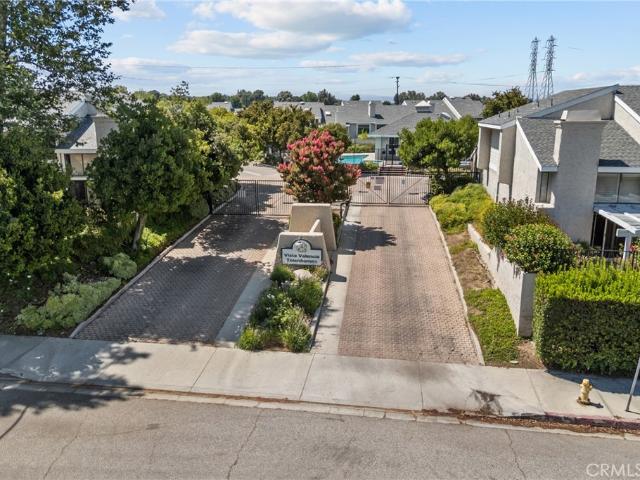 Condo for sale in Canyon Country, California