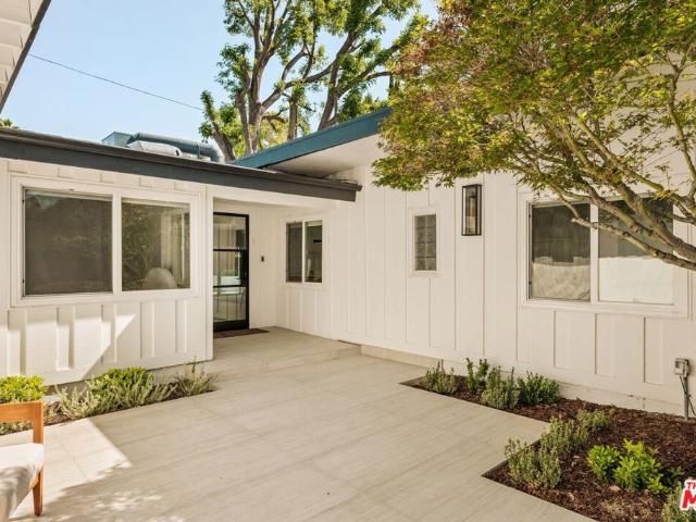 House for sale in Woodland Hills-Warner Center Neighborhood Council District, Canoga Park