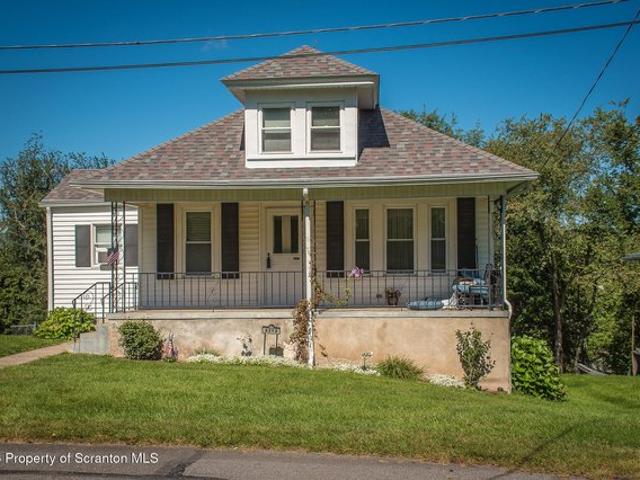 House for sale in Minooka, Scranton