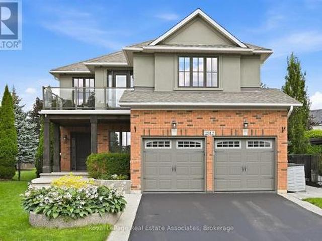 House for sale in Burlington, Ontario