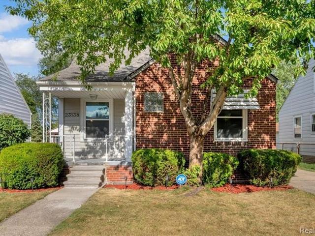 House for sale in Eastpointe, Michigan