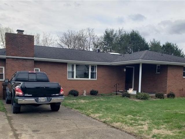 House for sale in Belpre, Ohio