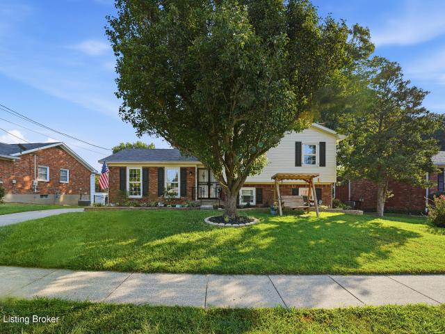 House for sale in Jeffersontown, Kentucky