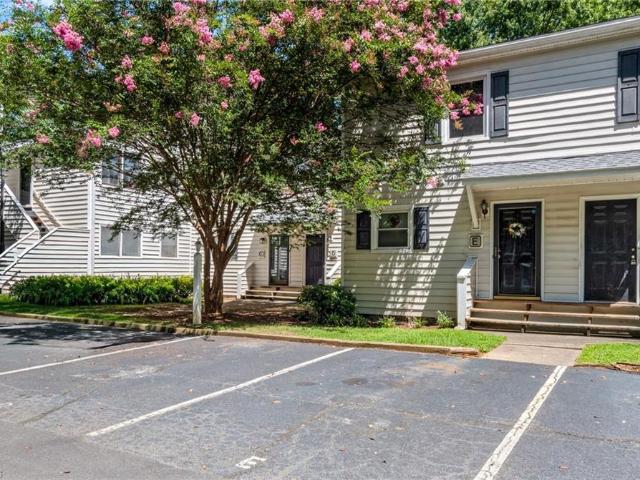 Condo for sale in Clemmons, North Carolina