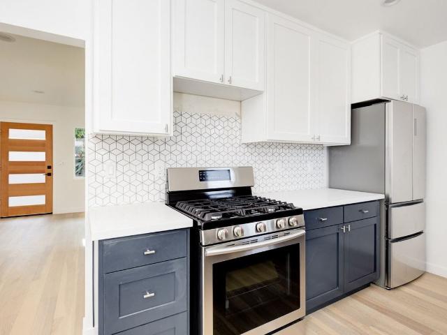Apartment for rent in Canoga Park, California