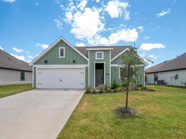 House for sale in Pilot Point, Texas
