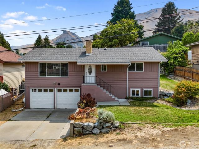 House for sale in Wenatchee, Chelan County