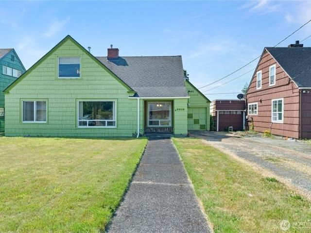 House for sale in Aberdeen, Washington