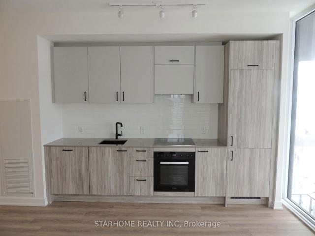 Condo for rent in Don Valley East, Toronto