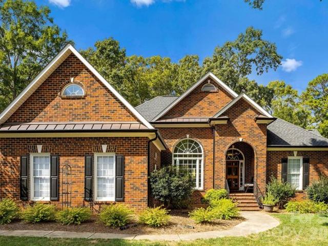 House for sale in Matthews, Mecklenburg County