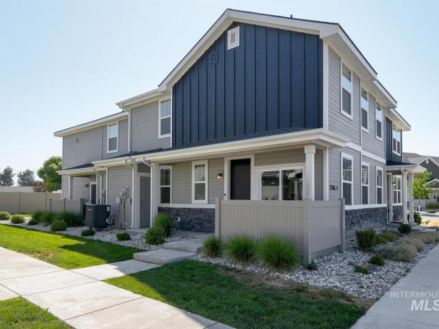 Townhouse for sale in Nampa