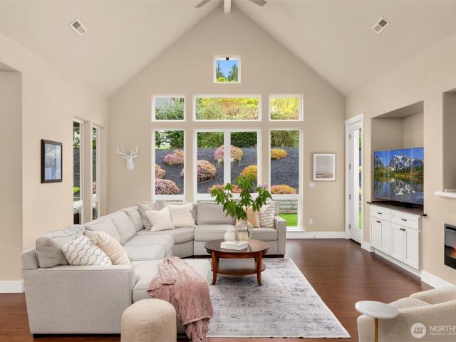 House for sale in Kingston, Washington