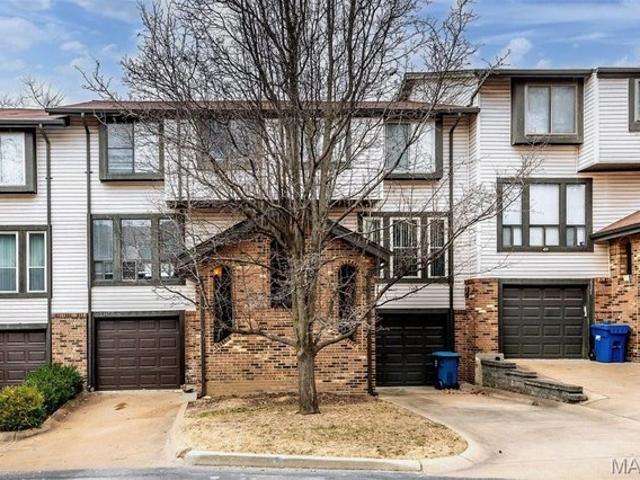 Condo for sale in Maryland Heights, Missouri