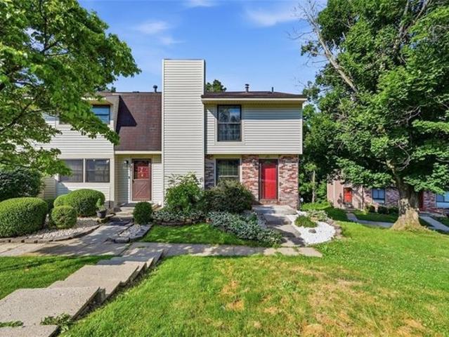 Townhouse for sale in Bridgeville, Pennsylvania
