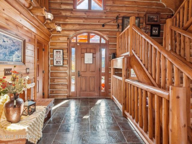House for sale in Mchenry, Illinois