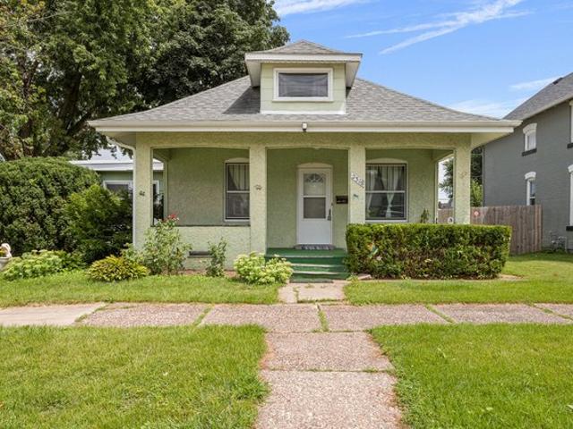 House for sale in Moline, Illinois