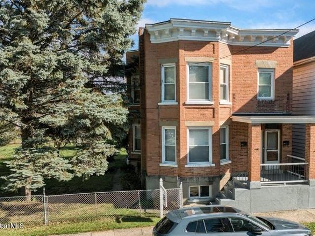 House for sale in City of Watervliet, Albany County