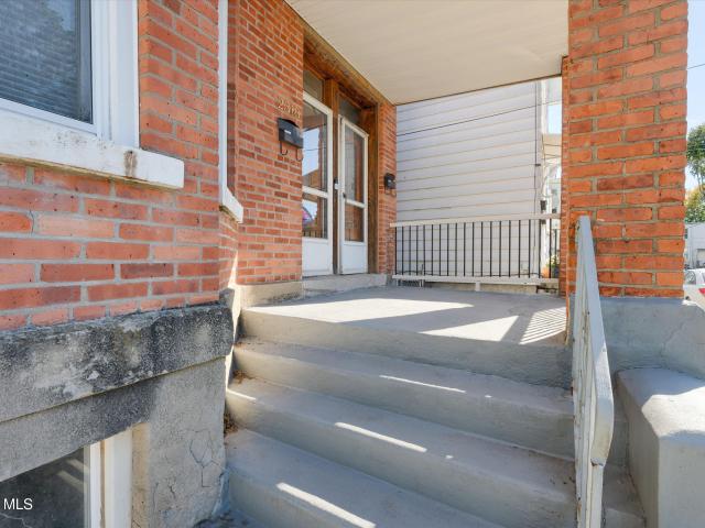 House for sale in City of Watervliet, Albany County