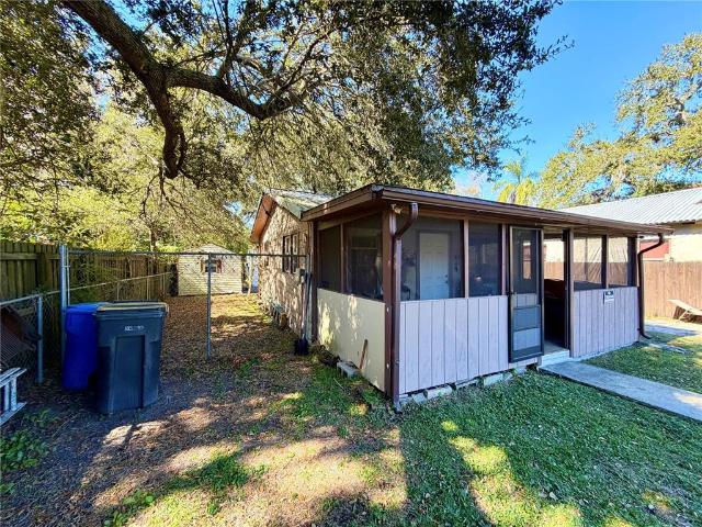 House for sale in Mango, Florida