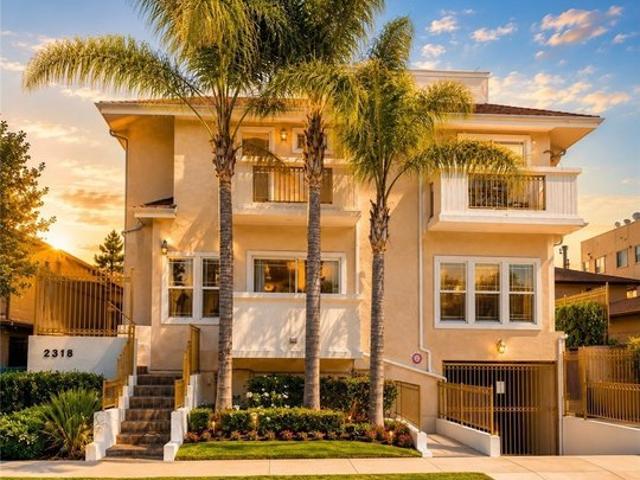 Townhouse for sale in Burbank, California