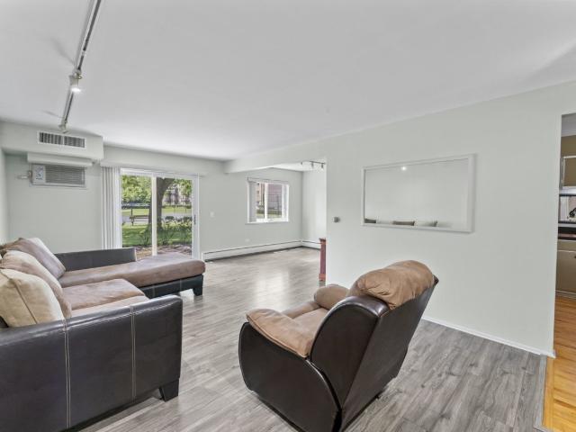 Condo for sale in Arlington Heights
