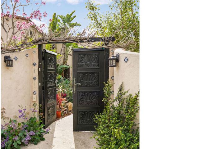Property for rent in Canoga Park, California