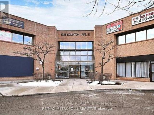 Commercial for rent in Mississauga, Ontario