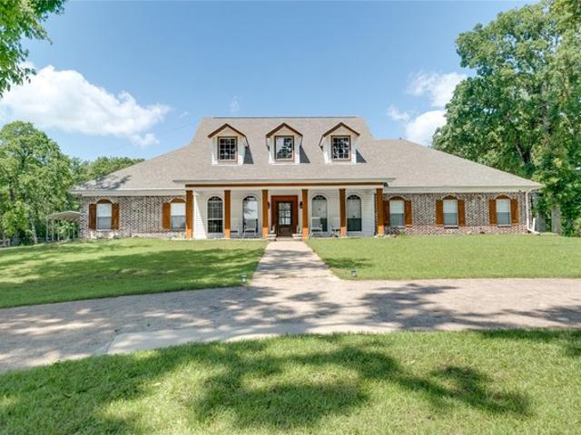 Farm for sale in Palestine, Texas