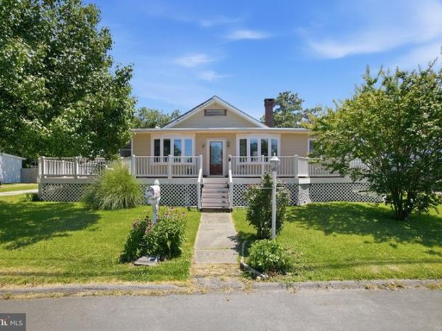 House for sale in Pasadena, Maryland