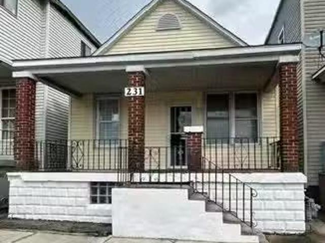 House for sale in Bedford Park