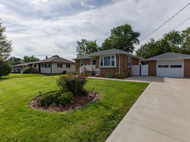 House for sale in Wethersfield, Kewanee