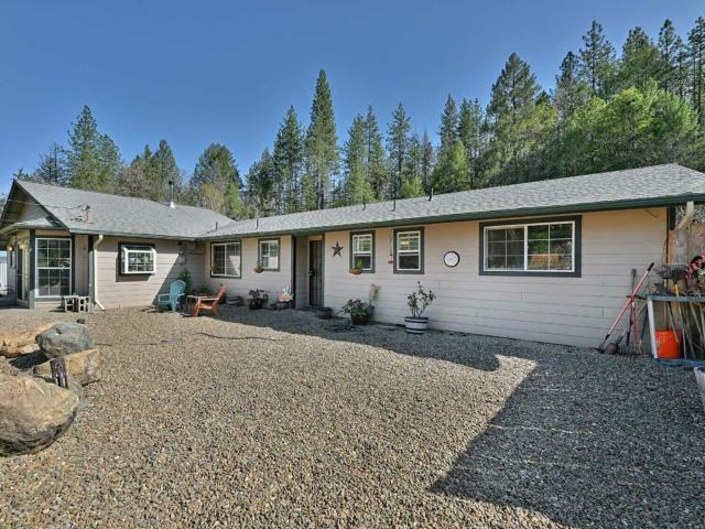 House for sale in Rogue River