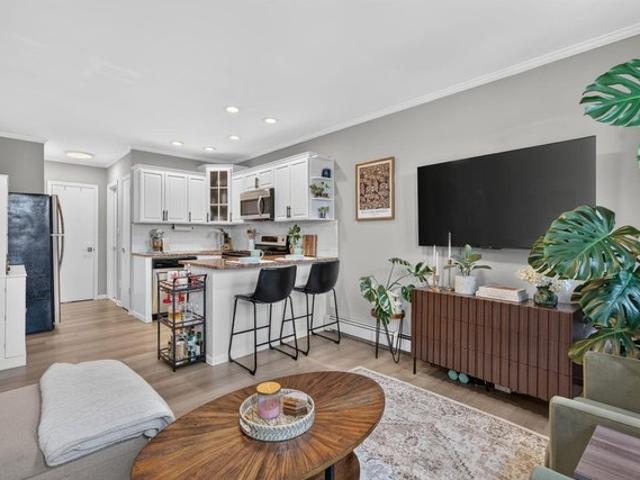 Condo for sale in Hudson, New Jersey