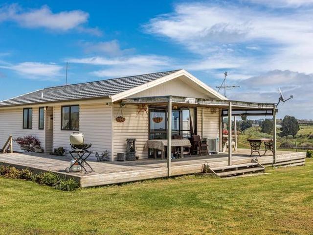 House for rent in Awhitu, Oroua County
