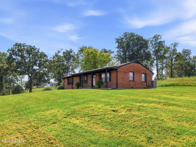 House for sale in Mount Washington, Kentucky