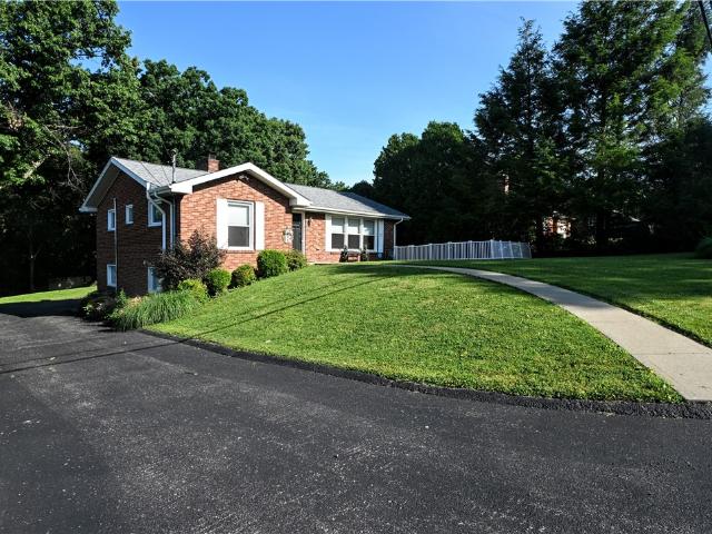 House for sale in Wexford, Pennsylvania