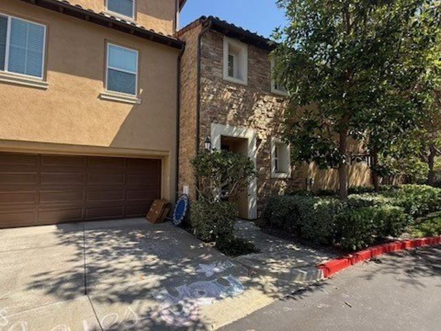 Condo for sale in Turtle Ridge, Irvine