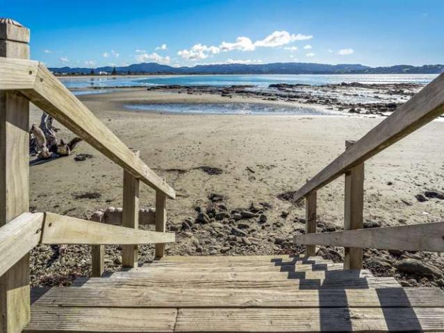 Land for sale in Ōmaha, Rodney