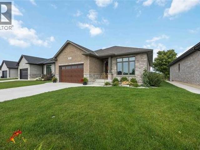 House for sale in Brights Grove, Ontario