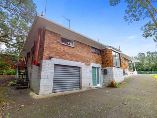 House for rent in Oratia, Oroua County