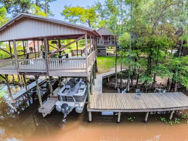 House for sale in Marion, Texas