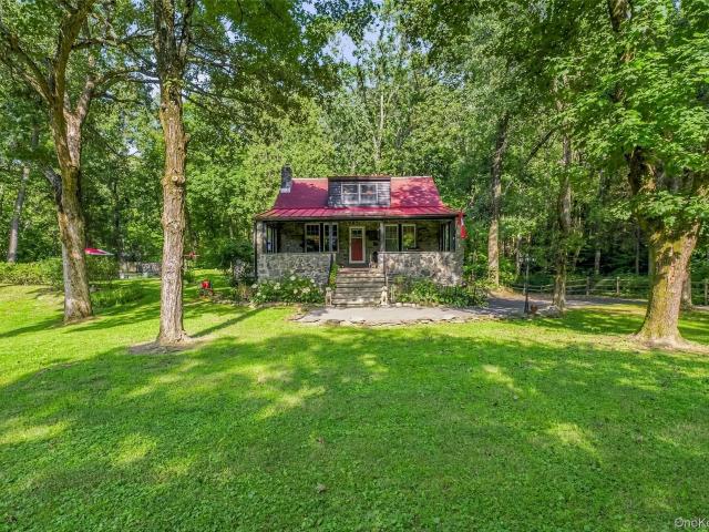 House for sale in Pleasant Valley, New York