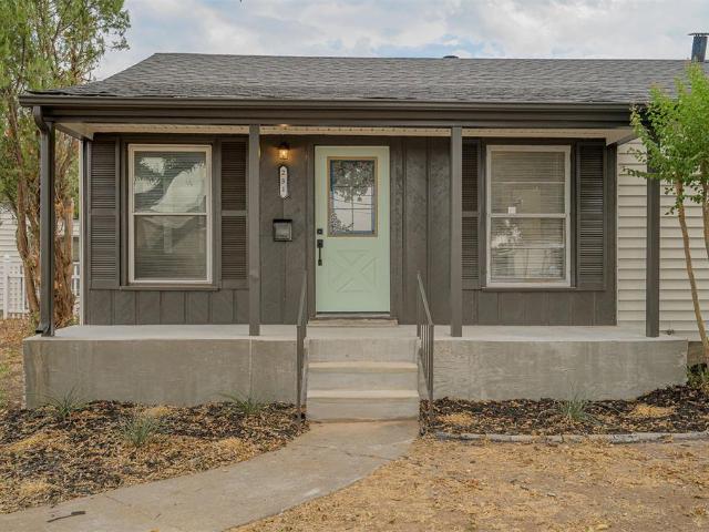 House for sale in Uptown Center, Midwest City